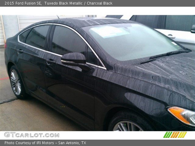 2015 Ford Fusion SE in Tuxedo Black Metallic