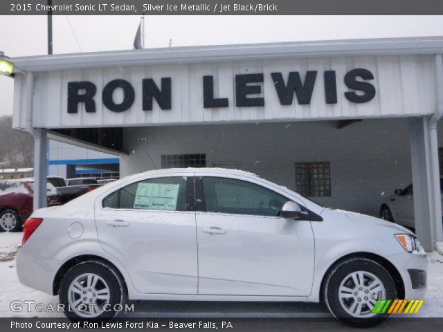 2015 Chevrolet Sonic LT Sedan in Silver Ice Metallic