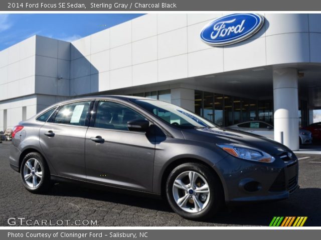 2014 Ford Focus SE Sedan in Sterling Gray