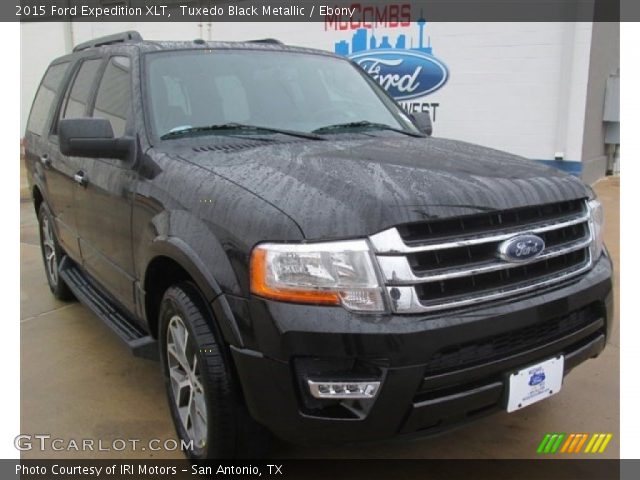 2015 Ford Expedition XLT in Tuxedo Black Metallic