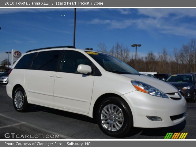2010 Toyota Sienna XLE in Blizzard Pearl Tricoat