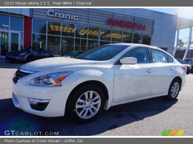 2015 Nissan Altima 2.5 S in Pearl White