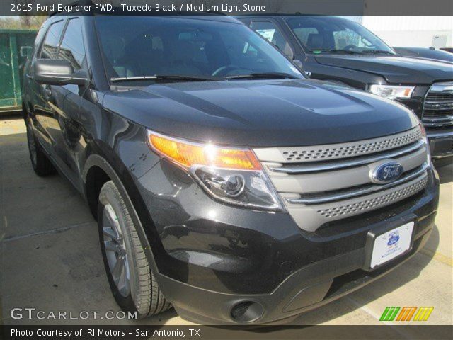 2015 Ford Explorer FWD in Tuxedo Black