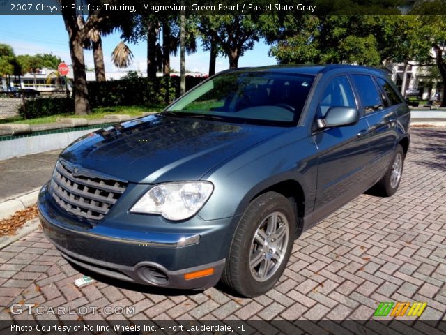 2007 Chrysler Pacifica Touring in Magnesium Green Pearl