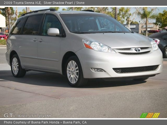 2009 Toyota Sienna XLE in Silver Shadow Pearl
