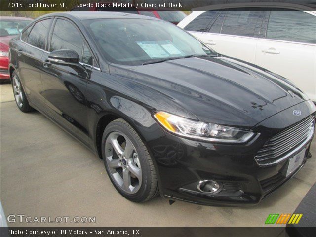 2015 Ford Fusion SE in Tuxedo Black Metallic