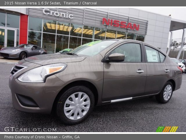 2015 Nissan Versa 1.6 SV Sedan in Titanium