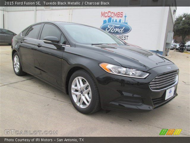 2015 Ford Fusion SE in Tuxedo Black Metallic