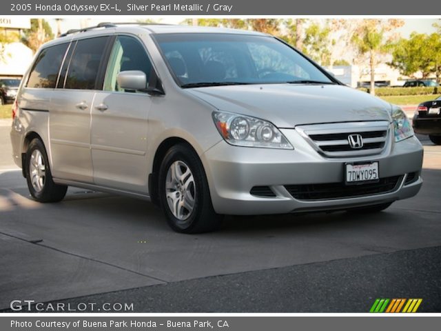 2005 Honda Odyssey EX-L in Silver Pearl Metallic