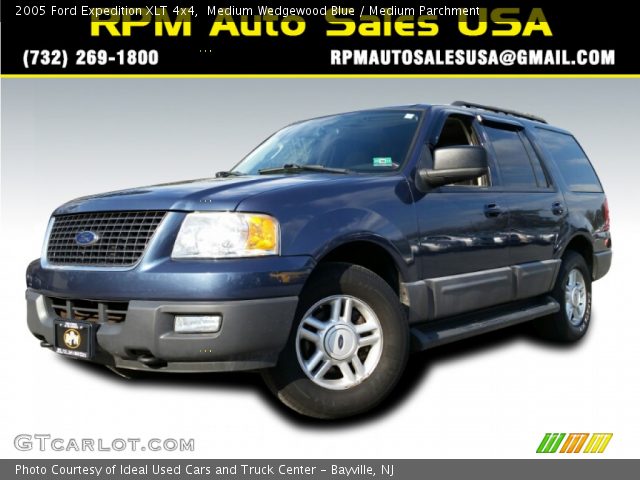 2005 Ford Expedition XLT 4x4 in Medium Wedgewood Blue