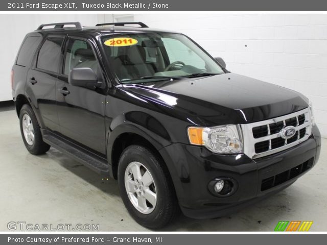 2011 Ford Escape XLT in Tuxedo Black Metallic