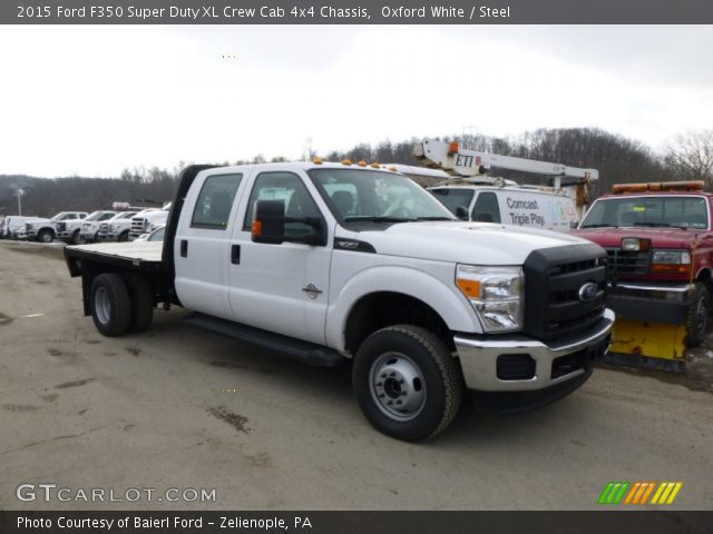 2015 Ford F350 Super Duty XL Crew Cab 4x4 Chassis in Oxford White