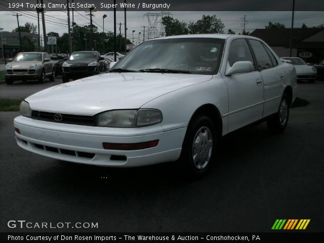 1994 Toyota Camry LE Sedan in Super White
