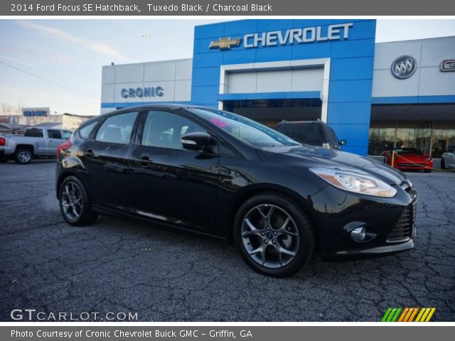 2014 Ford Focus SE Hatchback in Tuxedo Black