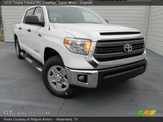 2015 Toyota Tundra SR5 CrewMax in Super White