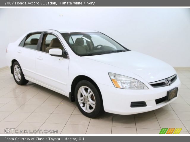 2007 Honda Accord SE Sedan in Taffeta White