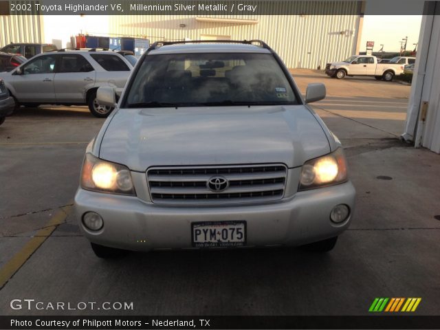 2002 Toyota Highlander V6 in Millennium Silver Metallic