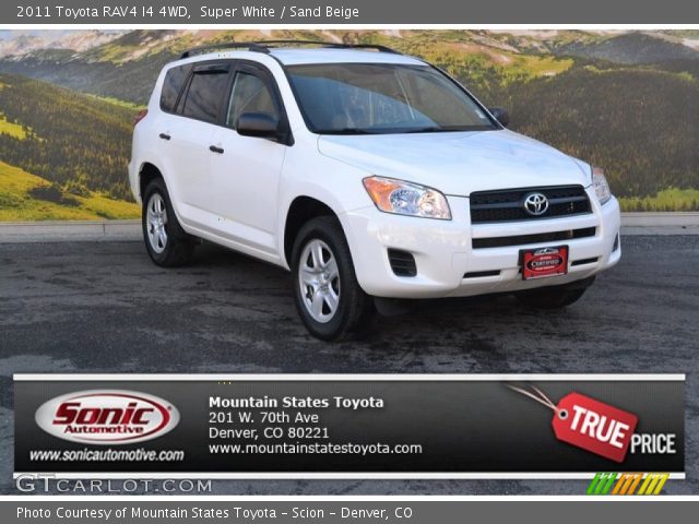 2011 Toyota RAV4 I4 4WD in Super White