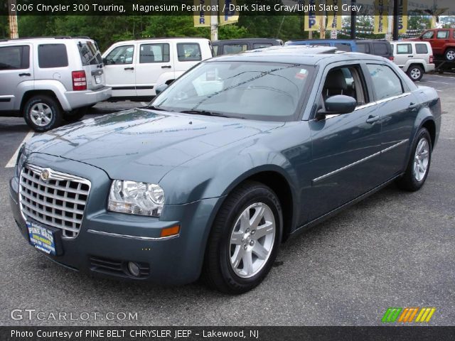 2006 Chrysler 300 Touring in Magnesium Pearlcoat