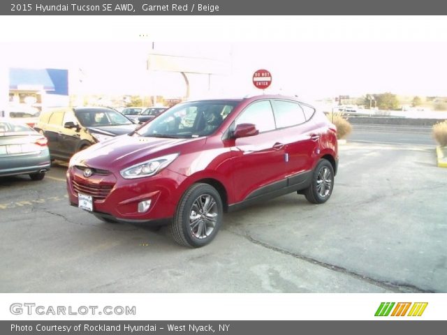 2015 Hyundai Tucson SE AWD in Garnet Red