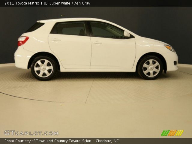 2011 Toyota Matrix 1.8 in Super White