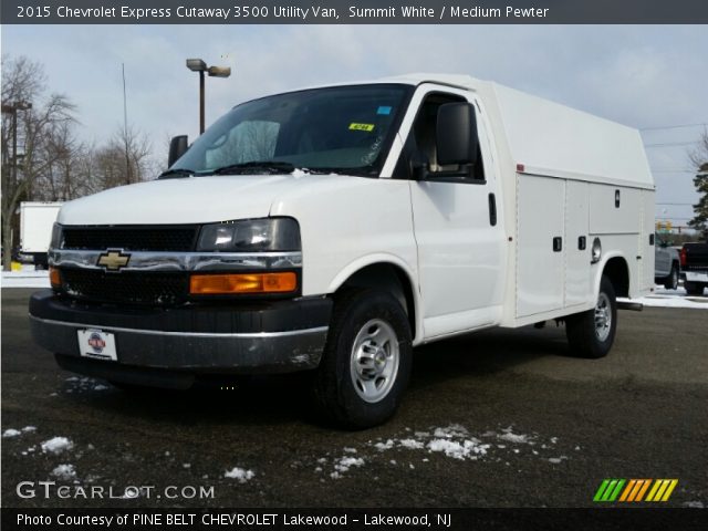 2015 Chevrolet Express Cutaway 3500 Utility Van in Summit White