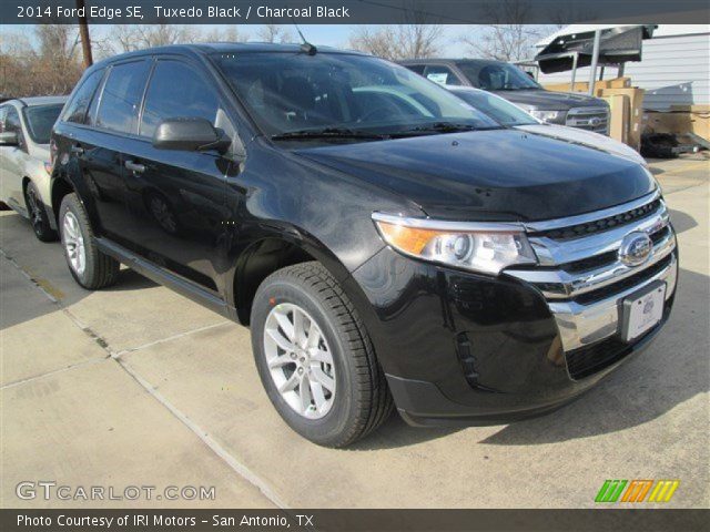 2014 Ford Edge SE in Tuxedo Black