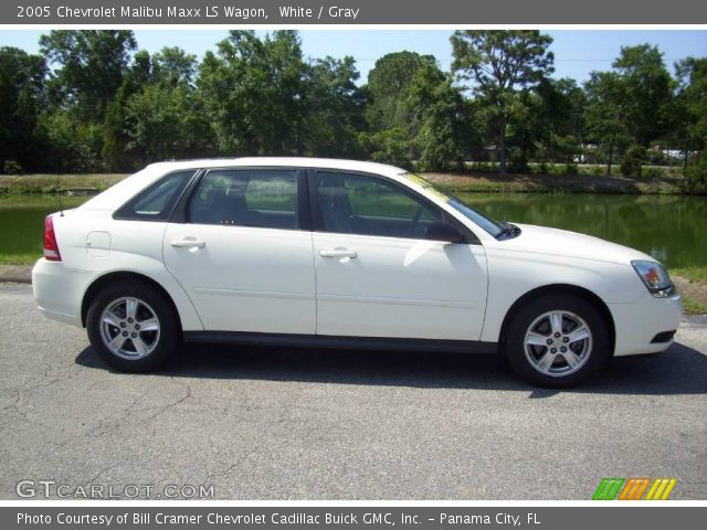 2005 Chevrolet Malibu Maxx LS Wagon in White
