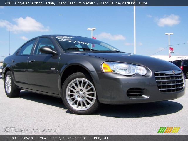 2005 Chrysler Sebring Sedan in Dark Titanium Metallic