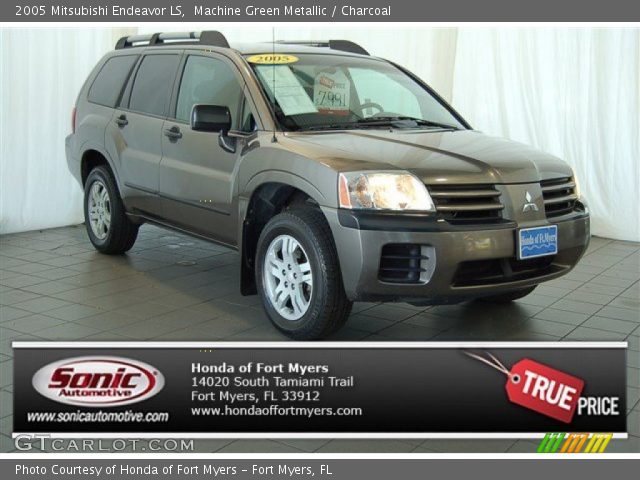 2005 Mitsubishi Endeavor LS in Machine Green Metallic