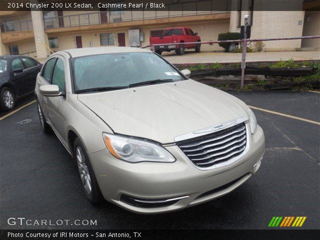 2014 Chrysler 200 LX Sedan in Cashmere Pearl