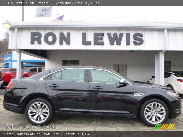 2015 Ford Taurus Limited in Tuxedo Black Metallic