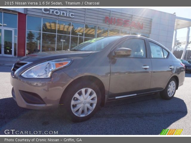 2015 Nissan Versa 1.6 SV Sedan in Titanium