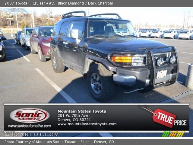2007 Toyota FJ Cruiser 4WD in Black Diamond