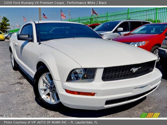 2006 Ford Mustang V6 Premium Coupe in Performance White