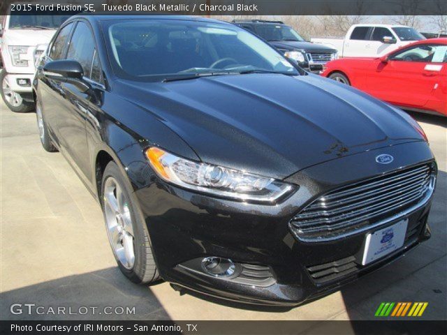 2015 Ford Fusion SE in Tuxedo Black Metallic