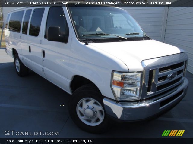 2009 Ford E Series Van E350 Super Duty XL Extended Passenger in Oxford White