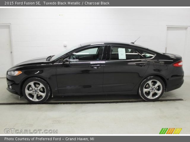 2015 Ford Fusion SE in Tuxedo Black Metallic