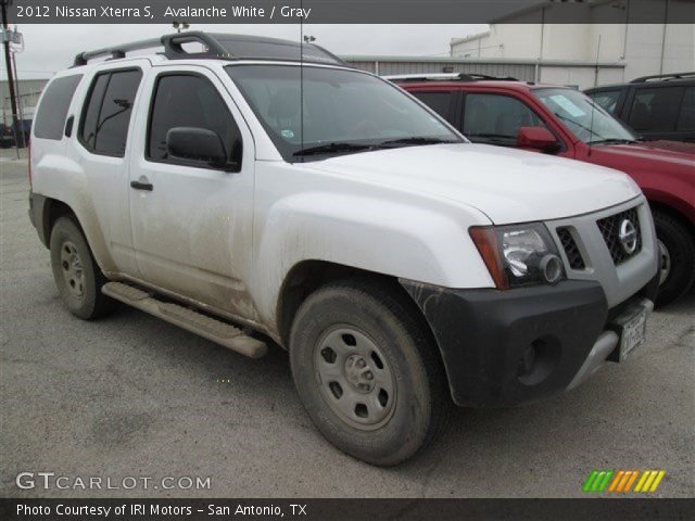 2012 Nissan Xterra S in Avalanche White