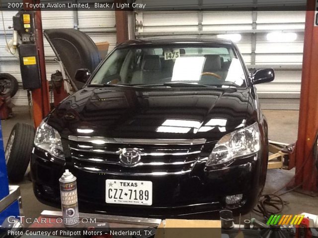 2007 Toyota Avalon Limited in Black