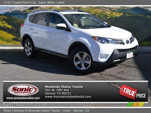 2015 Toyota RAV4 XLE in Super White