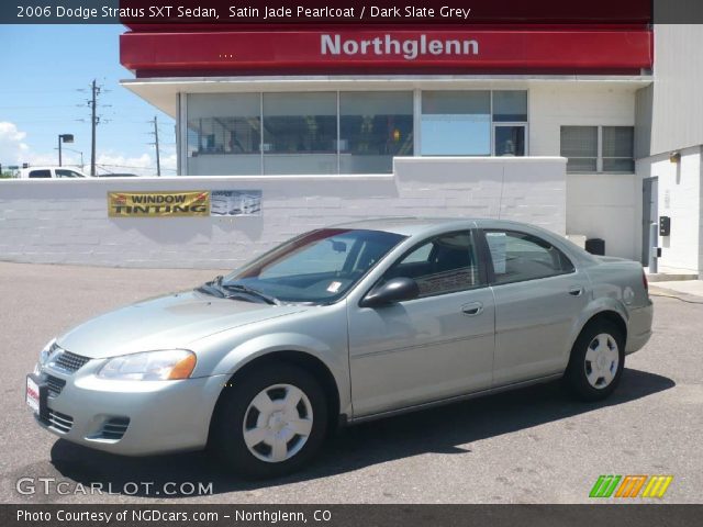 2006 Dodge Stratus SXT Sedan in Satin Jade Pearlcoat