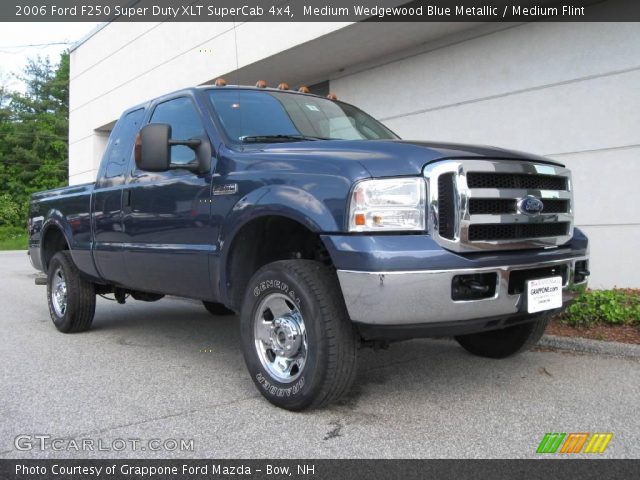 2006 Ford F250 Super Duty XLT SuperCab 4x4 in Medium Wedgewood Blue Metallic