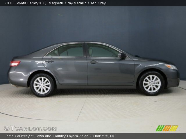 2010 Toyota Camry XLE in Magnetic Gray Metallic
