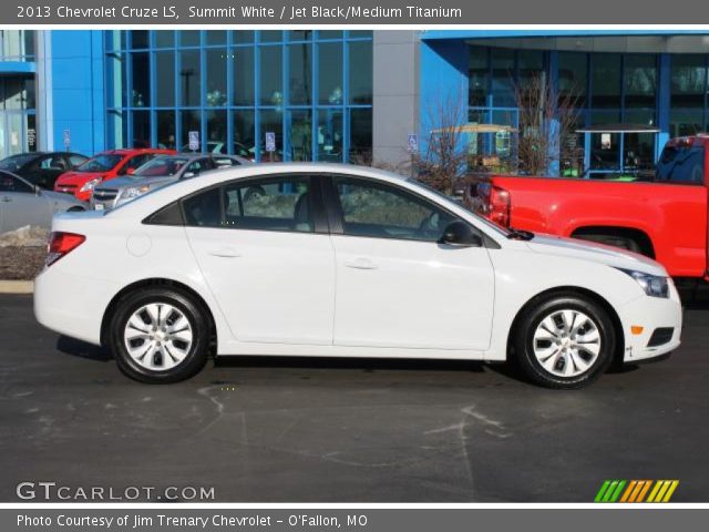 2013 Chevrolet Cruze LS in Summit White