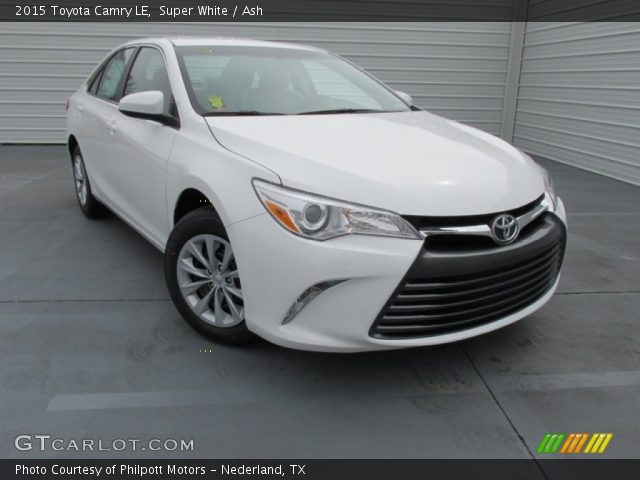 2015 Toyota Camry LE in Super White