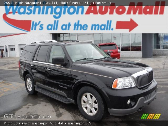 2004 Lincoln Navigator Luxury 4x4 in Black Clearcoat