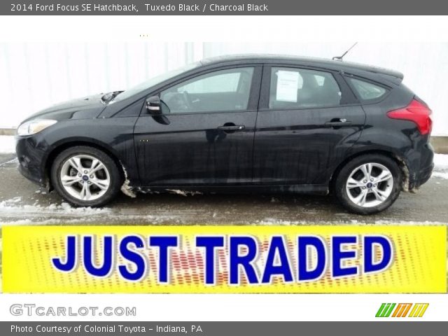 2014 Ford Focus SE Hatchback in Tuxedo Black