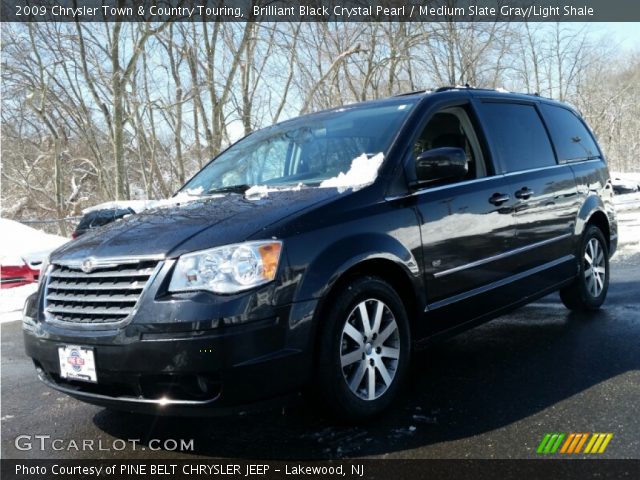 2009 Chrysler Town & Country Touring in Brilliant Black Crystal Pearl