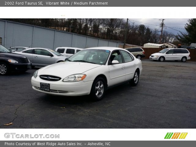 2002 Ford Taurus SE in Vibrant White